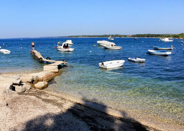 Apartments With Wifi Stinjan, Pula - 7246 Pula