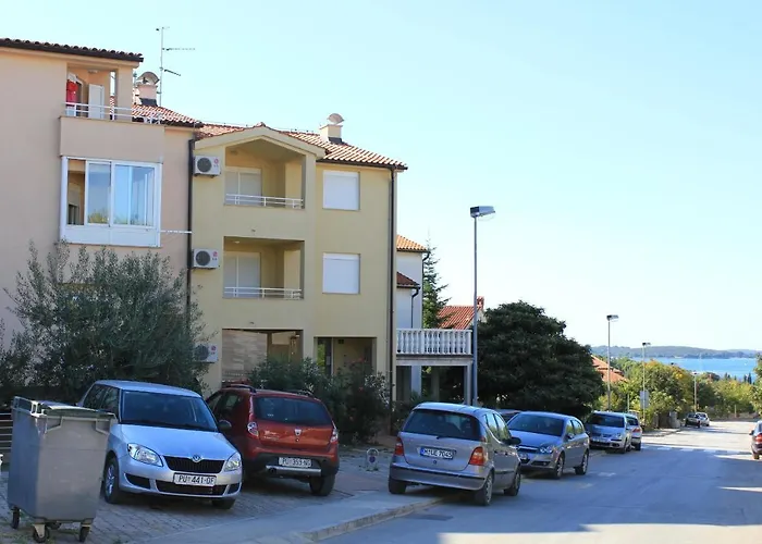 With Wifi Stinjan, - 7246 Appartement