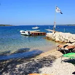 With Wifi Stinjan, - 7246 Pula